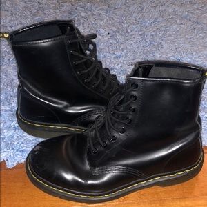 size 9 black matte doc martens